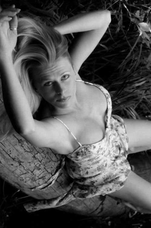 Woman Facing Charges For Hooking Up With Underage Football Players (6 pics)