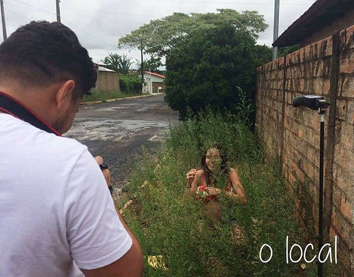 Photos Like This One Are Why People Have Trust Issues (2 pics)