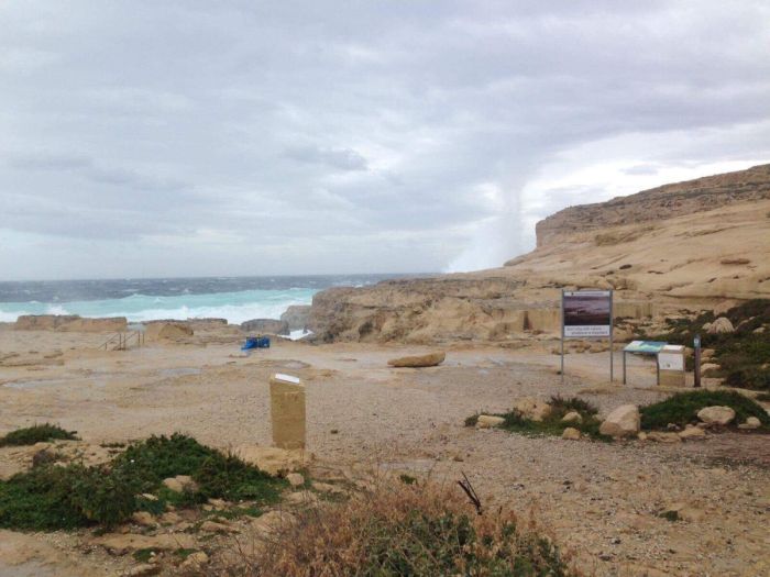 Azure Window Collapses And Falls Into The Sea (5 pics)