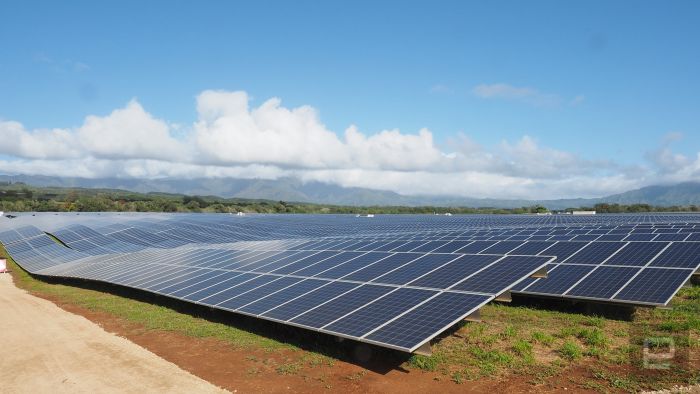 New Tesla Solar Energy Station Set To Power Hawaii At Night (4 pics