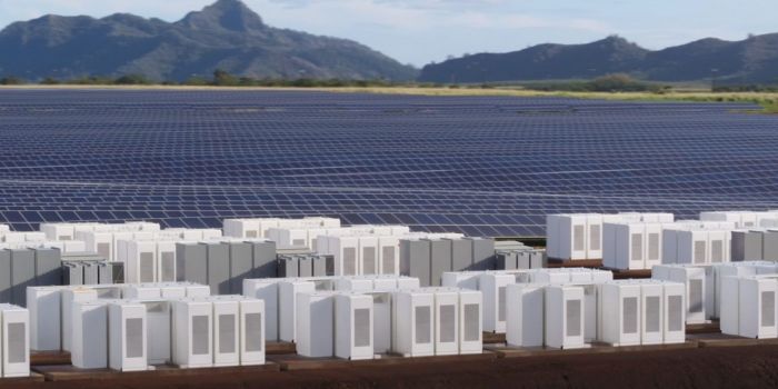 New Tesla Solar Energy Station Set To Power Hawaii At Night (4 pics + video)