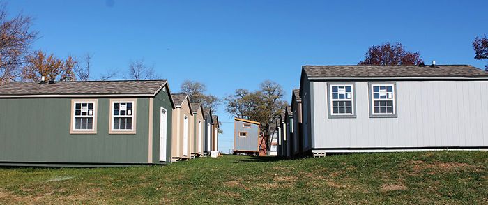 City Builds Tiny Village With Free Houses For Homeless Veterans (7 pics)