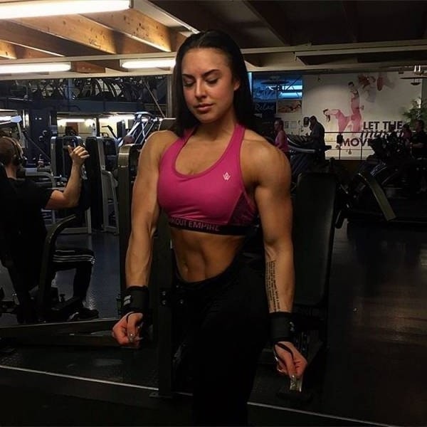 Fit Girls Who Are Absolutely Shredded (34 pics)