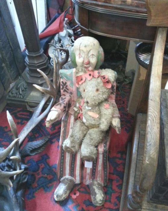 Bizarre And Creepy Items Found In Thrift Stores (42 pics)