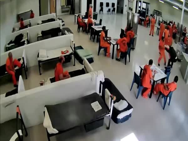Prisoner Attempts To Strangle Guard With Towel Fellow Inmates Take Him Down