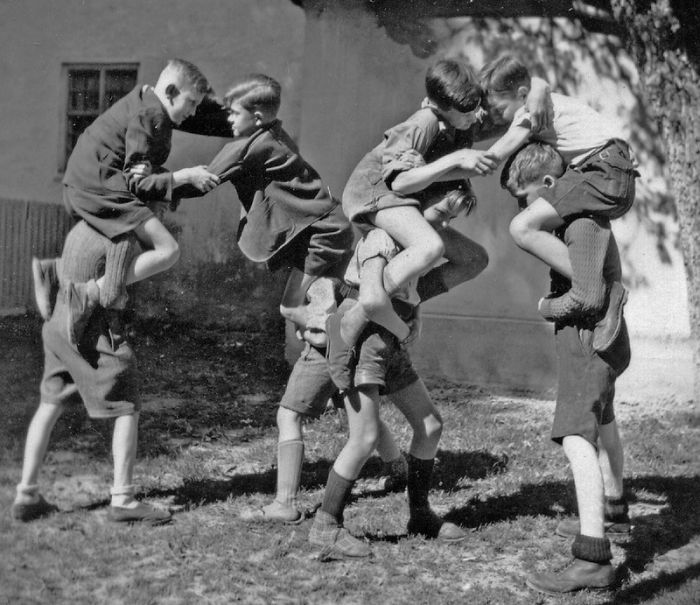 Kids Used To Have Real Fun Before Smartphones (40 pics)