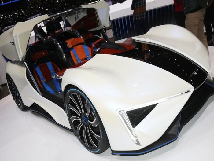 This Chinese Supercar Is Incredibly Powerful (10 pics)