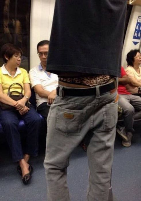 No One Seems To Know What's Wrong With These Guys (45 pics)