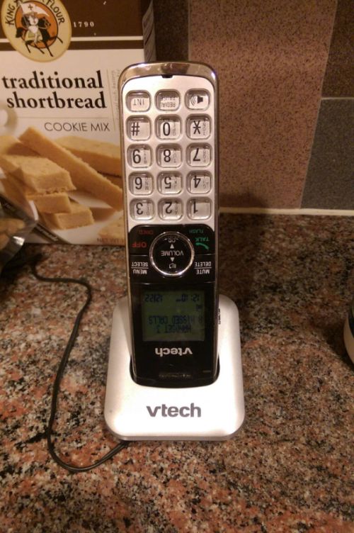 It’s Impossible Not To Laugh At Old People Failing With Technology (22 pics)