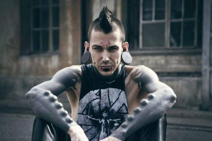 There's Just No Such Thing As Too Many Freaks (42 pics)