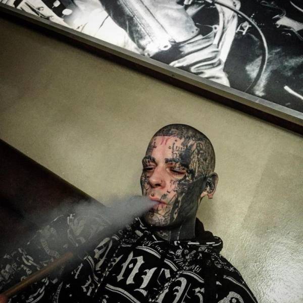 There's Just No Such Thing As Too Many Freaks (42 pics)