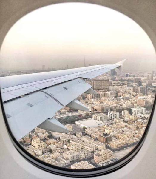 Why It's Always Best To Sit In The Seat Near The Window (20 pics)