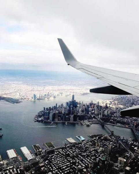 Why It's Always Best To Sit In The Seat Near The Window (20 pics)