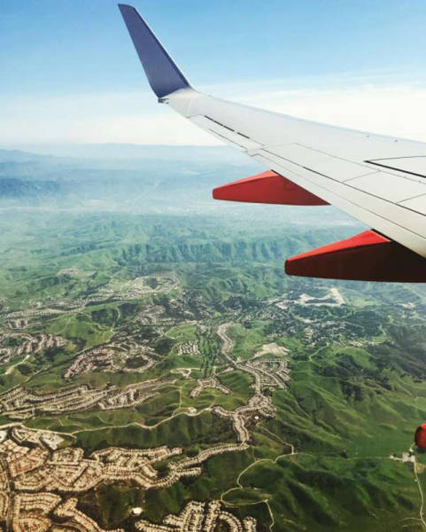 Why It's Always Best To Sit In The Seat Near The Window (20 pics)