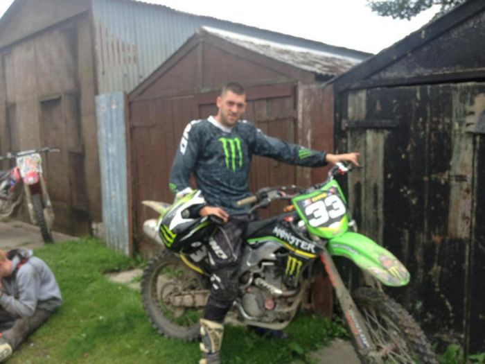 Dad Of Five Dodges Jail After Getting Busted For Abusing Benefits (10 pics)