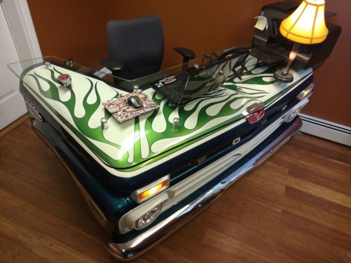 Old Pickup Truck Gets Turned Into A Cool Office Desk (16 pics)