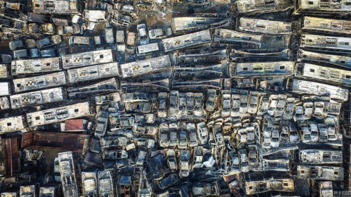 Thousands Of Cars Burned In A Chinese Parking Lot (10 pics)