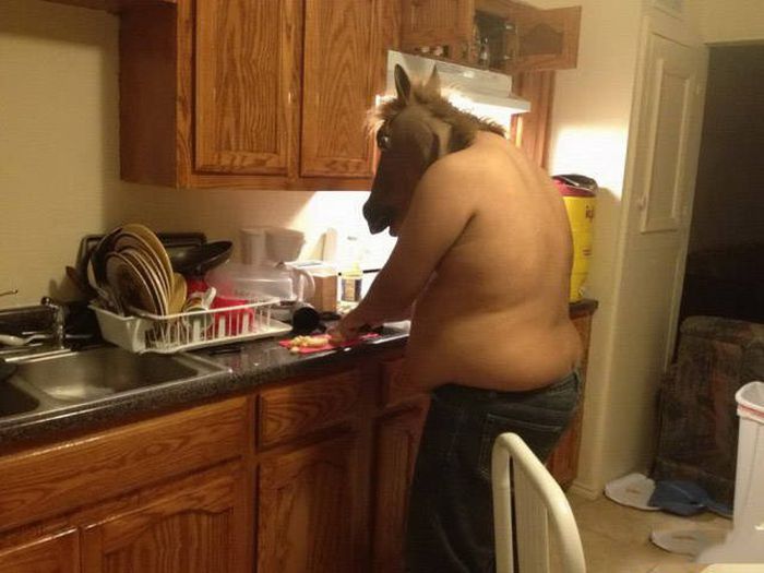 Guys Who Clearly Aren't In The Right State Of Mind (39 pics)