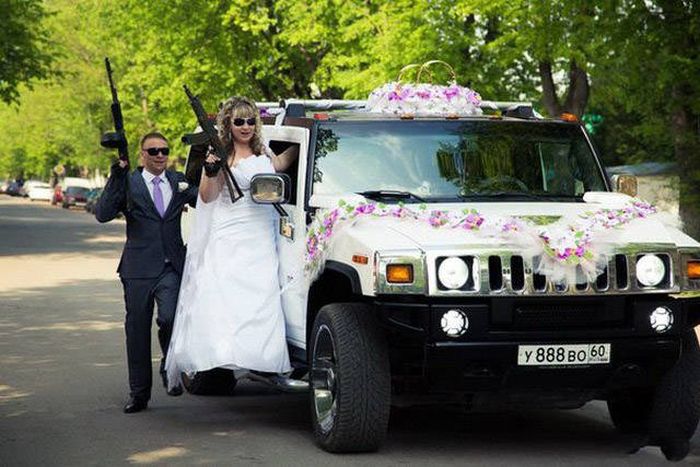 A Collection Of Wedding Photos That Should Probably Be Destroyed (47 pics)