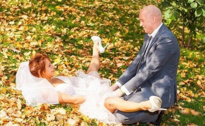 A Collection Of Wedding Photos That Should Probably Be Destroyed (47 pics)