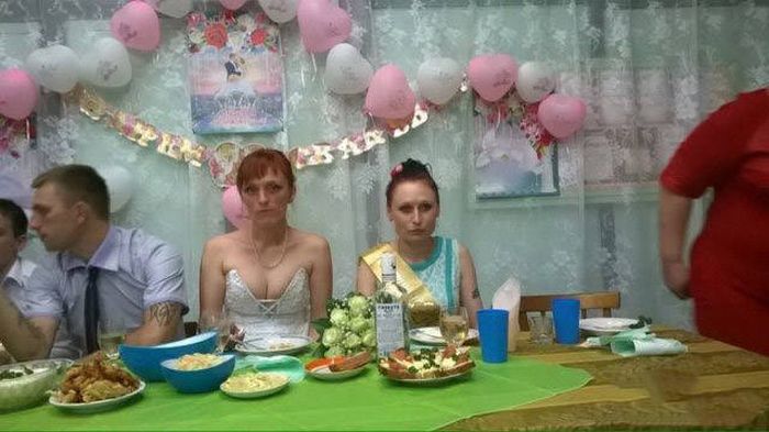 A Collection Of Wedding Photos That Should Probably Be Destroyed (47 pics)