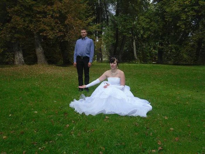 A Collection Of Wedding Photos That Should Probably Be Destroyed (47 pics)