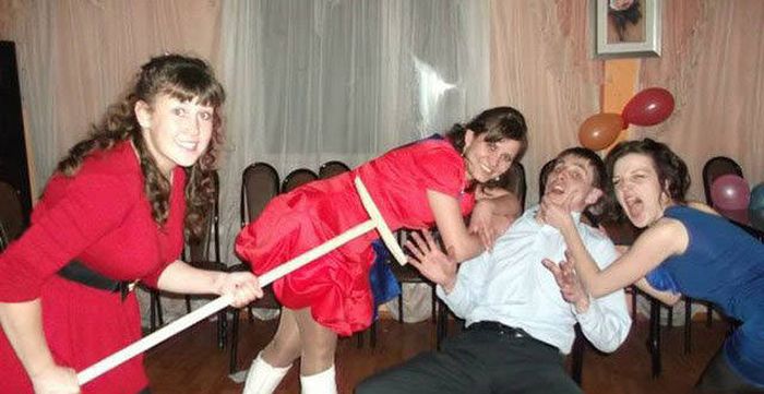 A Collection Of Wedding Photos That Should Probably Be Destroyed (47 pics)