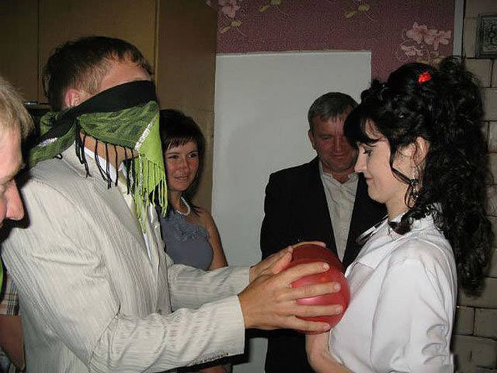 A Collection Of Wedding Photos That Should Probably Be Destroyed (47 pics)