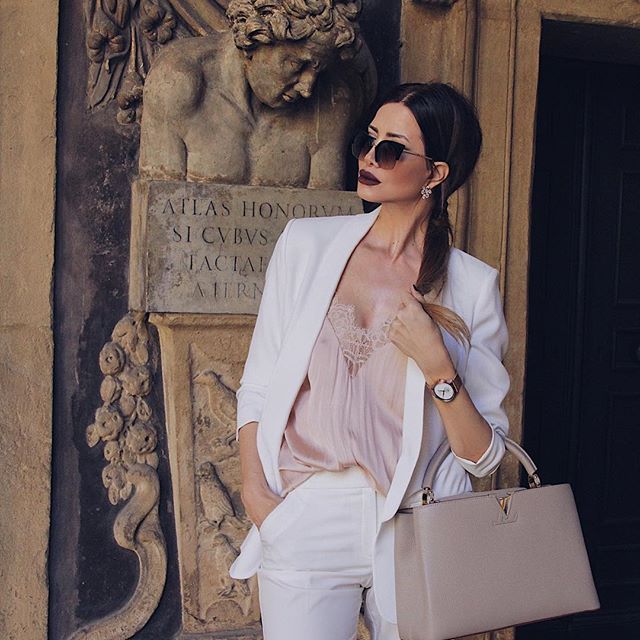 This Grandmother Is Shockingly Attractive (20 pics)