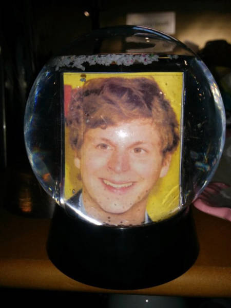You Have To Wonder How Thrift Shops Ever Find This Stuff (25 pics)