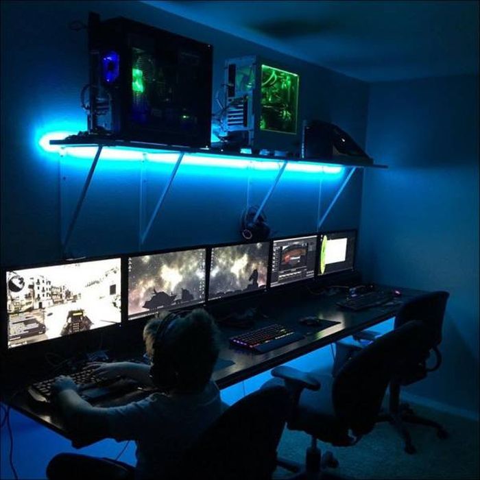 Now This Is What A Proper Workspace Looks Like (26 pics)