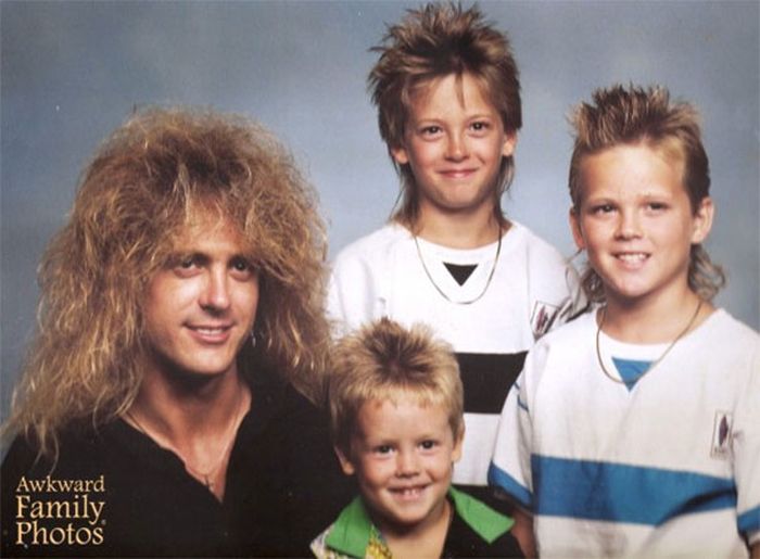 Embarrassing Hairstyles From The ’80s And ’90s That Should Never Come Back (38 pics)