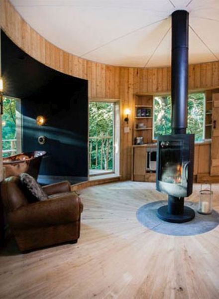 Live Out Your Fantasies In This Luxury Treehouse In Dorset (32 pics)