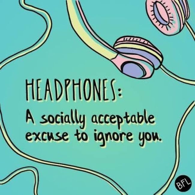 People Who Love Their Headphones Too Much (11 pics)