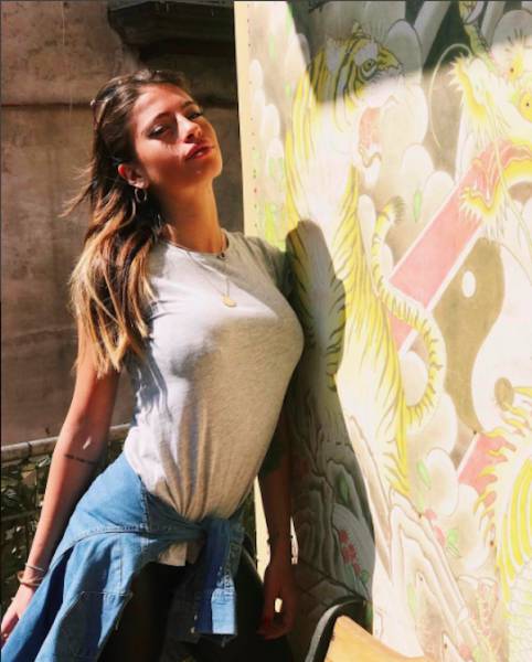 Hot Girl Chiara Nasti Trolls Her Haters (26 pics)