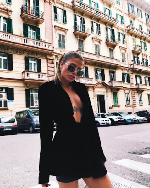 Hot Girl Chiara Nasti Trolls Her Haters (26 pics)