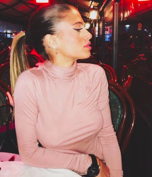 Hot Girl Chiara Nasti Trolls Her Haters (26 pics)