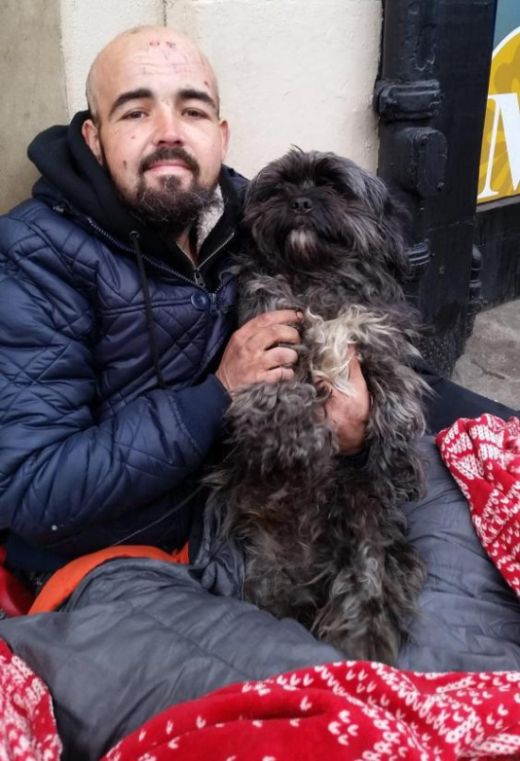 The Internet Helps Out Man And Dog Living On The Streets (2 pics)