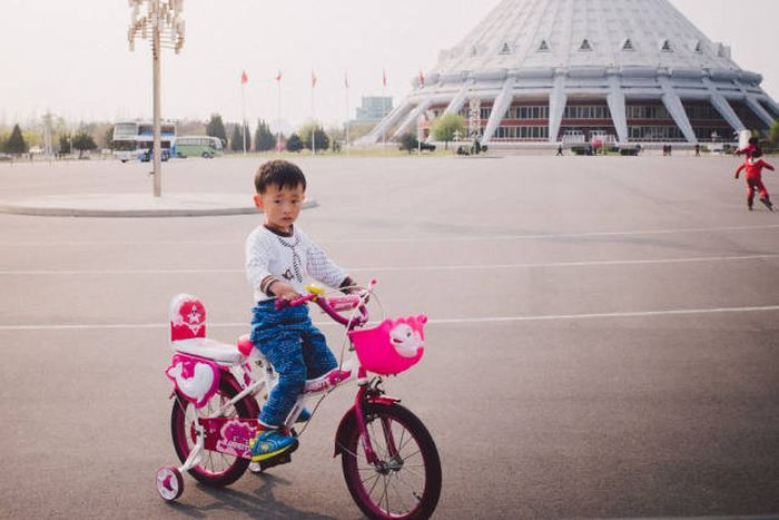 This Is What North Korea Allows Foreign Photographers To See (40 pics)