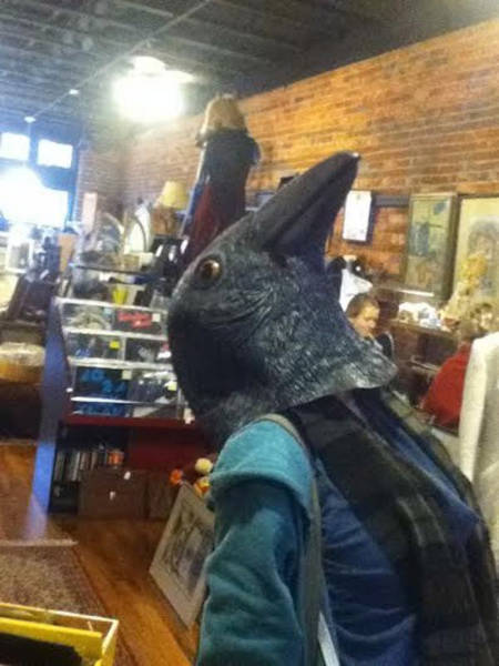 There's Something Seriously Wrong With These Thrift Shops (32 pics)