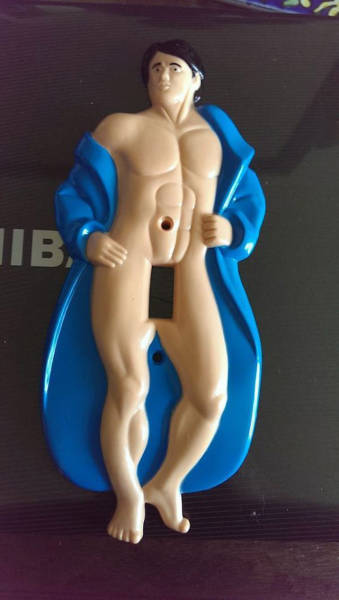 There's Something Seriously Wrong With These Thrift Shops (32 pics)