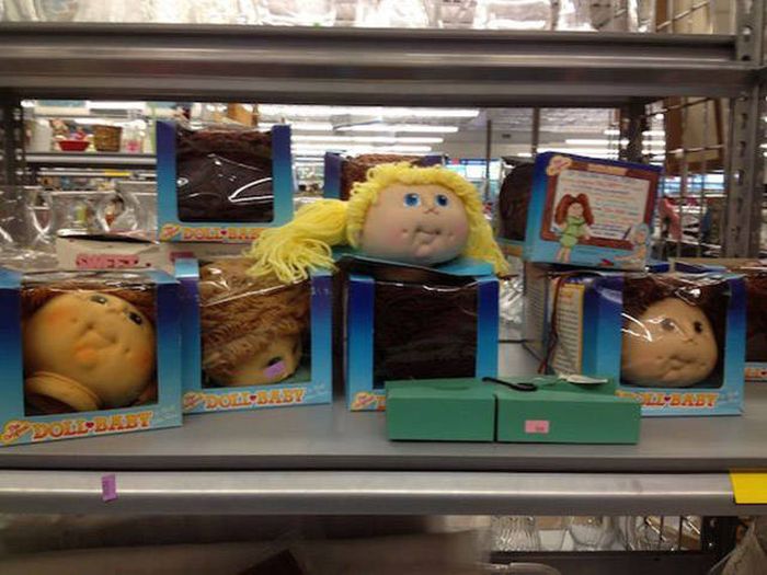 There's Something Seriously Wrong With These Thrift Shops (32 pics)