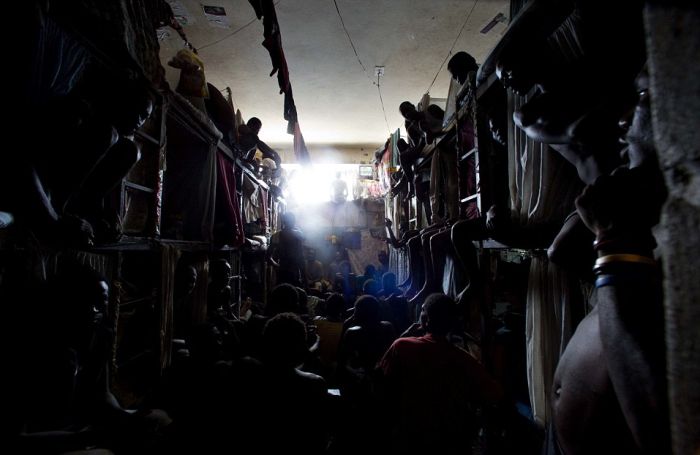 A Look Inside One Of The Most Overcrowded Prisons In The World (23 pics)