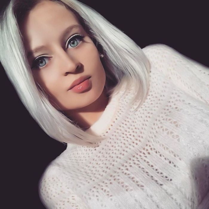 Russian Barbie Claims Her Beauty Is Natural (12 pics)