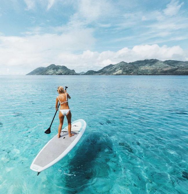 This Couple Makes Up To $9000 For Their Instagram Photos While Traveling (16 pics)