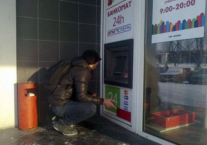 Strange Things Seen At ATMs Around The World (40 pics)