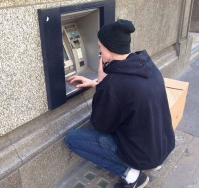 Strange Things Seen At ATMs Around The World (40 pics)