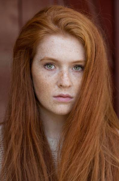 Sit Back And Enjoy The Heavenly Beauty Of Redheads (37 pics)