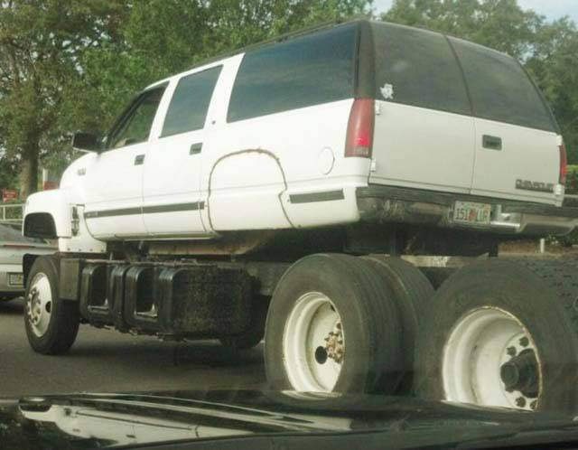 The Worst Things You Could Ever Possibly See On The Road (55 pics)