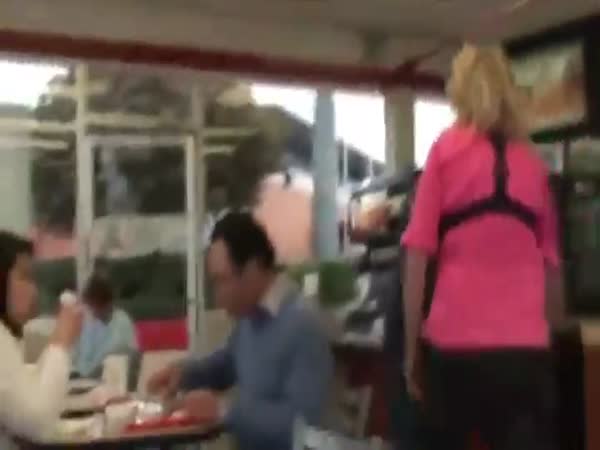 The Lipstick Bounty Hunters Fail Miserably When Attempting To Arrest A Suspect